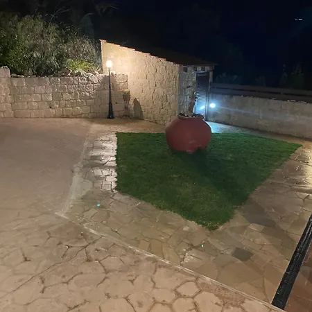 Softades Όμοδος