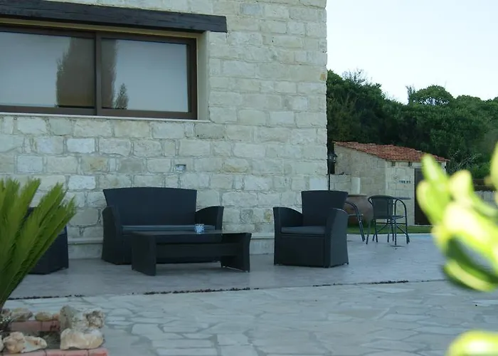 Softades Όμοδος