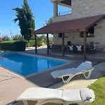 Softades Villa Omodos