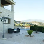 Villa Softades *