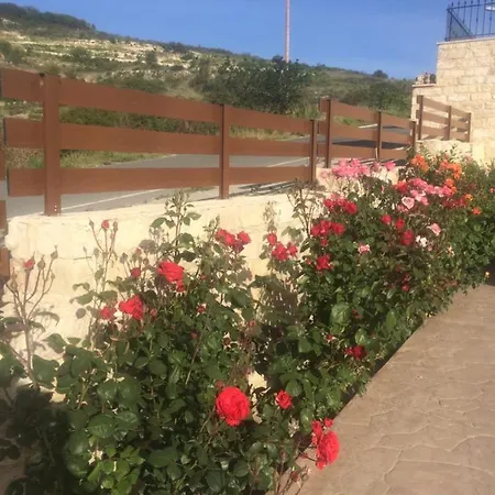 Softades Villa Omodos