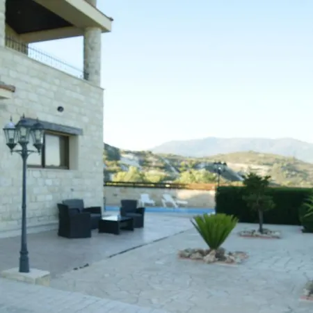 Villa Softades *