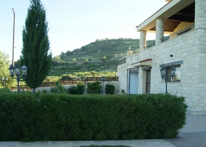 Softades Όμοδος